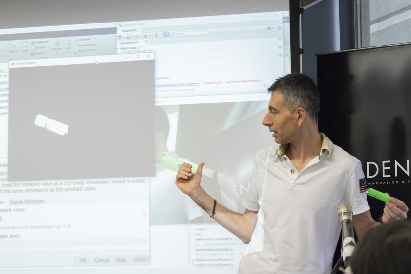 Teaching with MATLAB by Mr. Stefano Olivieri gallery photo 4