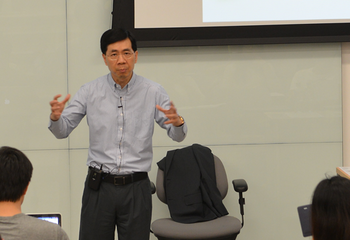 Creating Startup Success - Business Model Design and Entrepreneurial Leadership