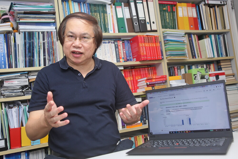 Dr Chow