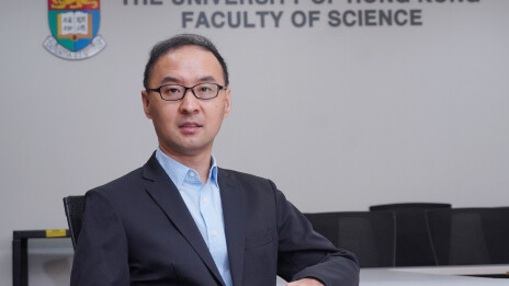 港大學者研發抗生素新藥　獲國家藥監局批准做臨床試驗 (on.cc東網, 2023 年10月11日)