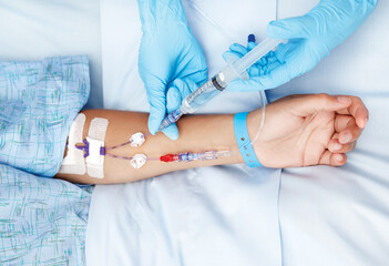 Platinum Complexes for Anti-cancer Treatment