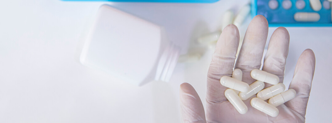 Combination of Polymyxin Antibiotic and Mobile Colistin Resistant Protein Inhibitor for Treating Superbug