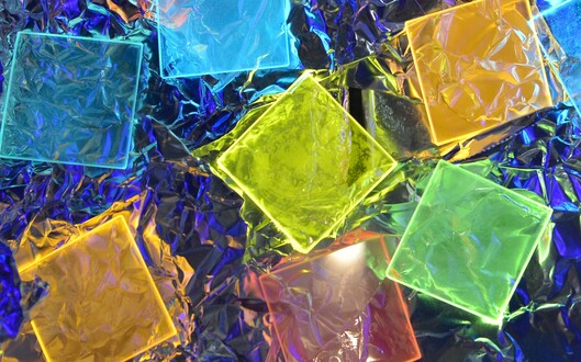 A New Class of OLED – Gold(III)-Based Complexes with Tunable Emission-Colour